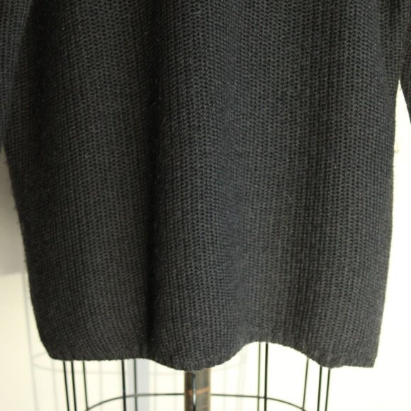 J Crew Mens Merino Wool Dark Gray Sweater, Size Medium, V Neck Pullover - Picture 11 of 11